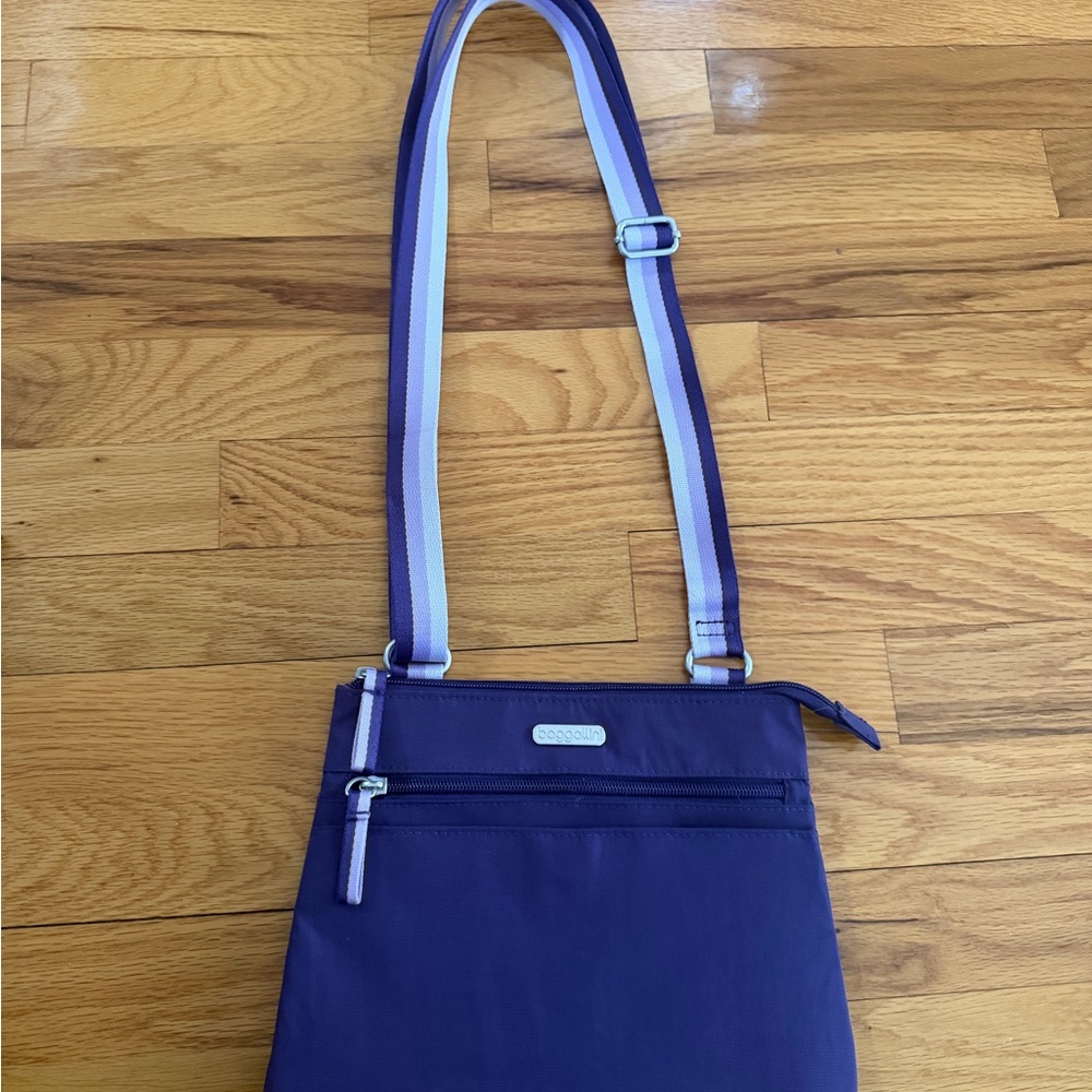 Baggallini Purple Crossbody Bag - Picture 4 of 4